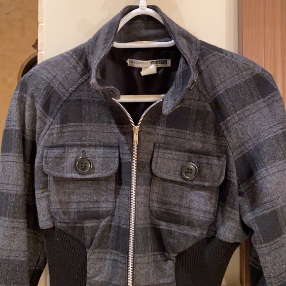 Small bomber style grey plaid jacket - Picture 4 of 4